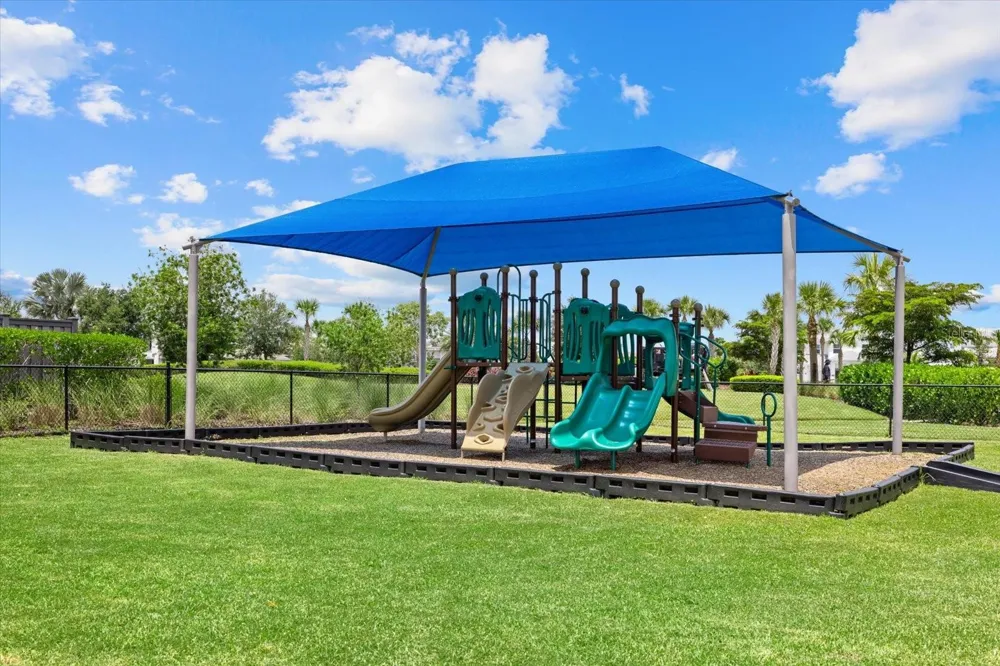 8129 NEVIS RUN Lakewood Ranch, FL 34202