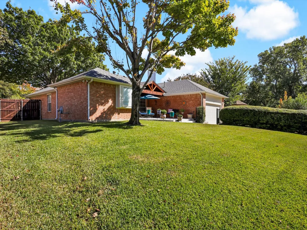 2307 Bristol Drive Carrollton, TX 75006