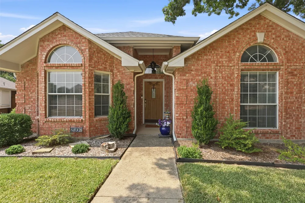2307 Bristol Drive Carrollton, TX 75006