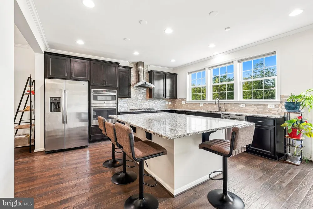 21521 WILLOW BREEZE SQUARE Ashburn, VA 20147