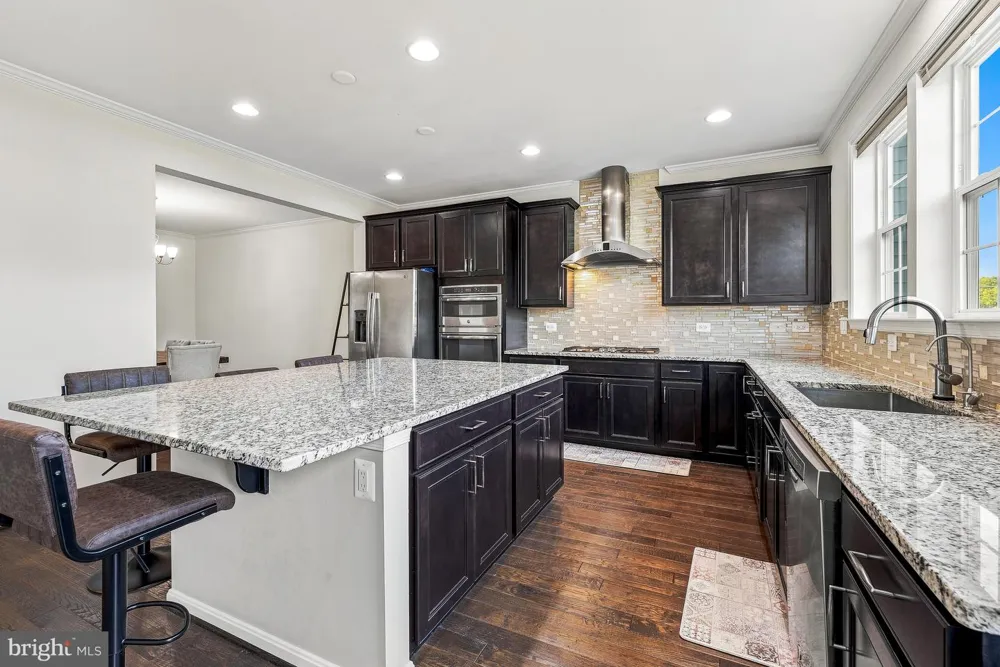 21521 WILLOW BREEZE SQUARE Ashburn, VA 20147