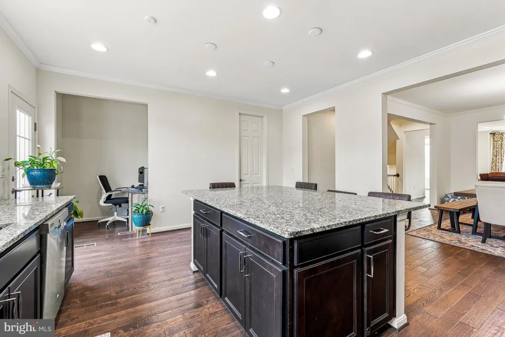 21521 WILLOW BREEZE SQUARE Ashburn, VA 20147