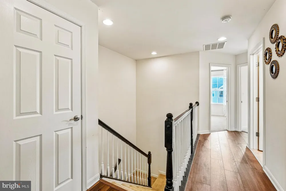 21521 WILLOW BREEZE SQUARE Ashburn, VA 20147
