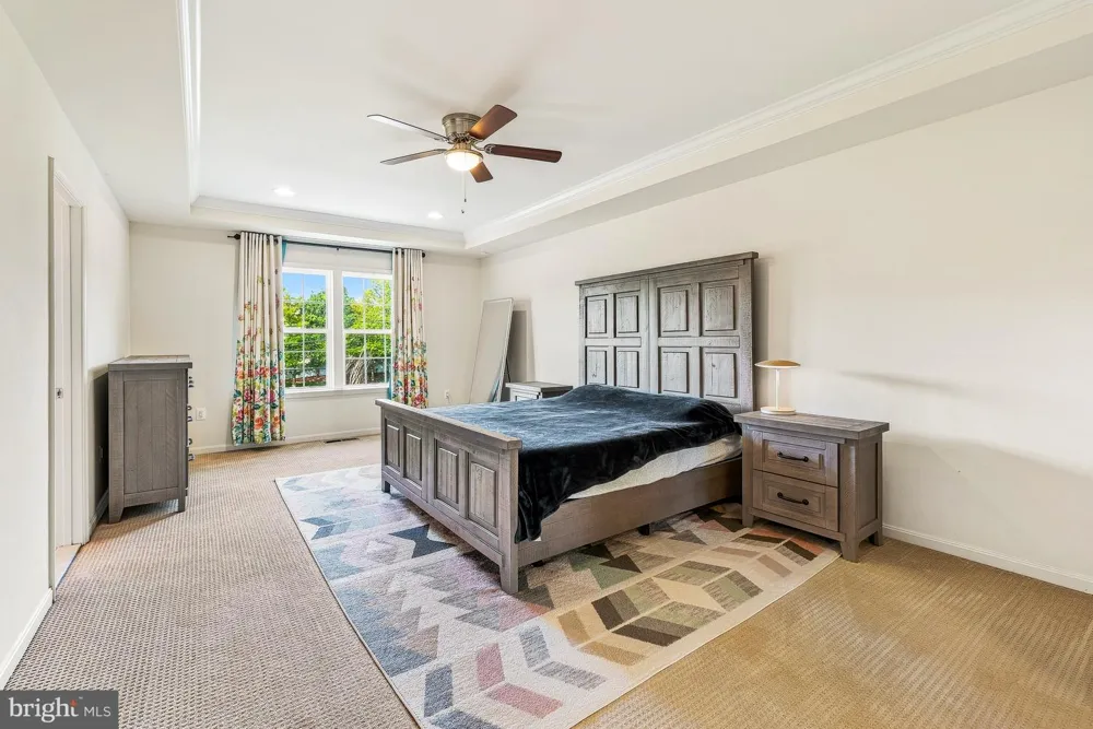 21521 WILLOW BREEZE SQUARE Ashburn, VA 20147