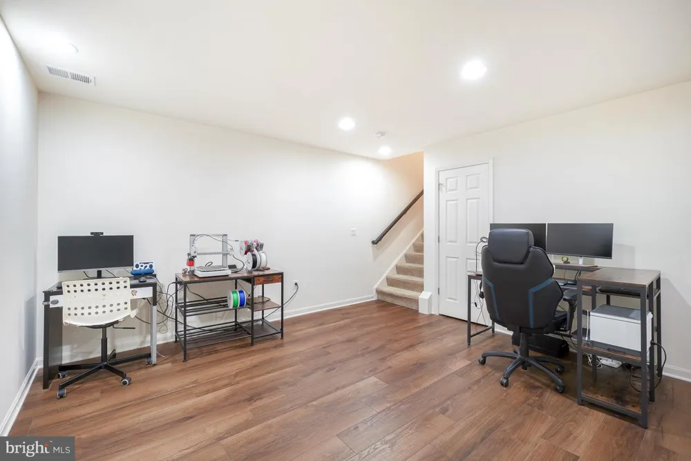 21521 WILLOW BREEZE SQUARE Ashburn, VA 20147