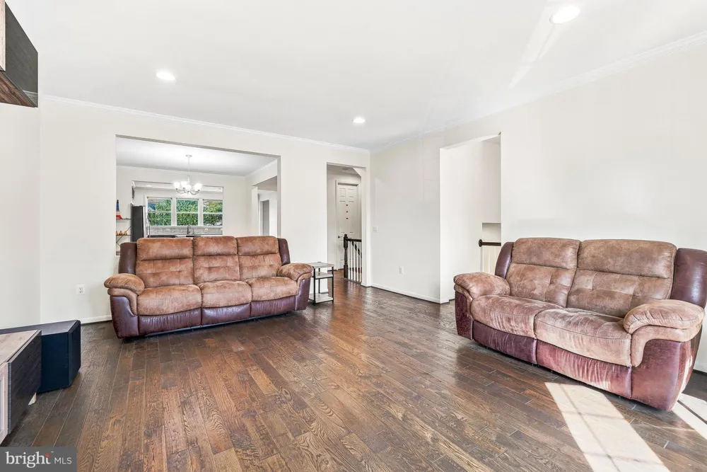 21521 WILLOW BREEZE SQUARE Ashburn, VA 20147