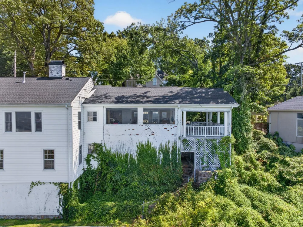 424 W Brow Road Lookout Mountain, TN 37350