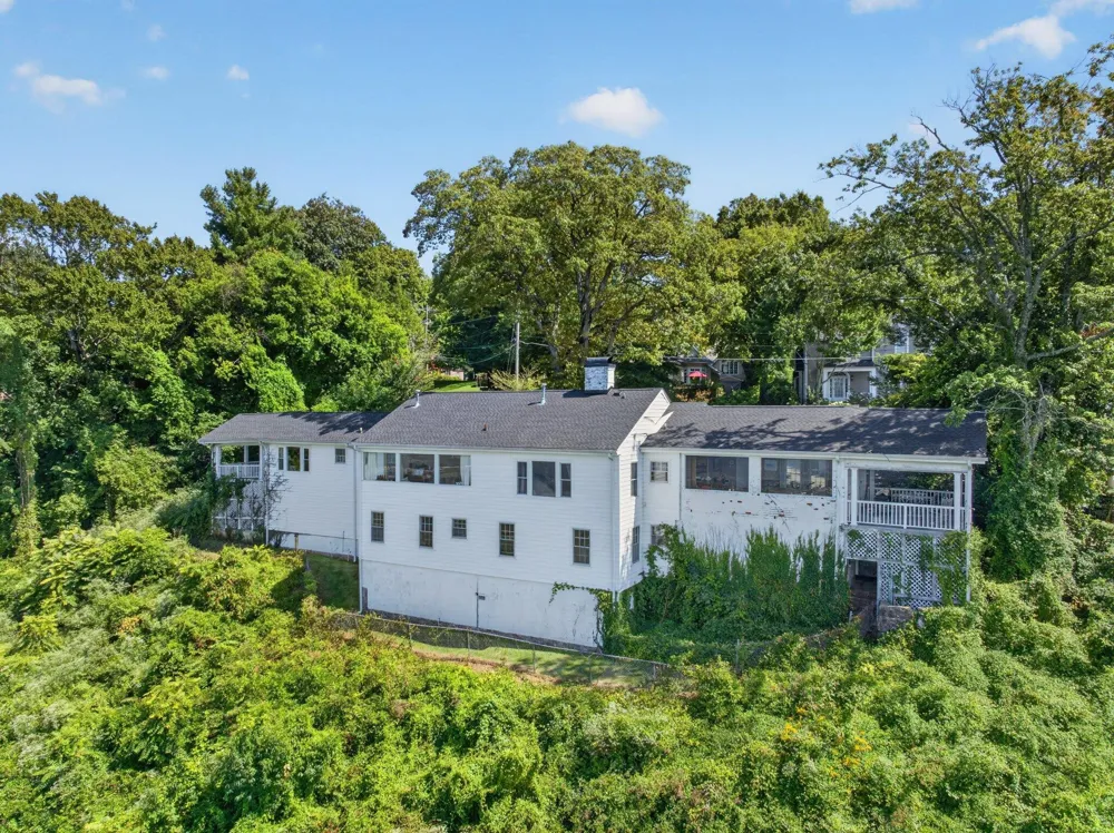 424 W Brow Road Lookout Mountain, TN 37350