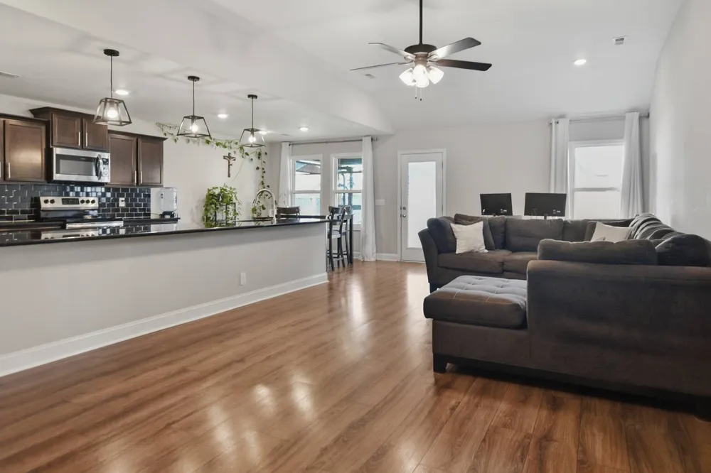 2909 Darrow Road Clarksville, TN 37042