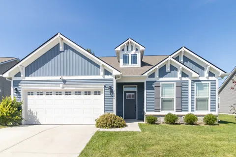 1454 Lexington Trail
