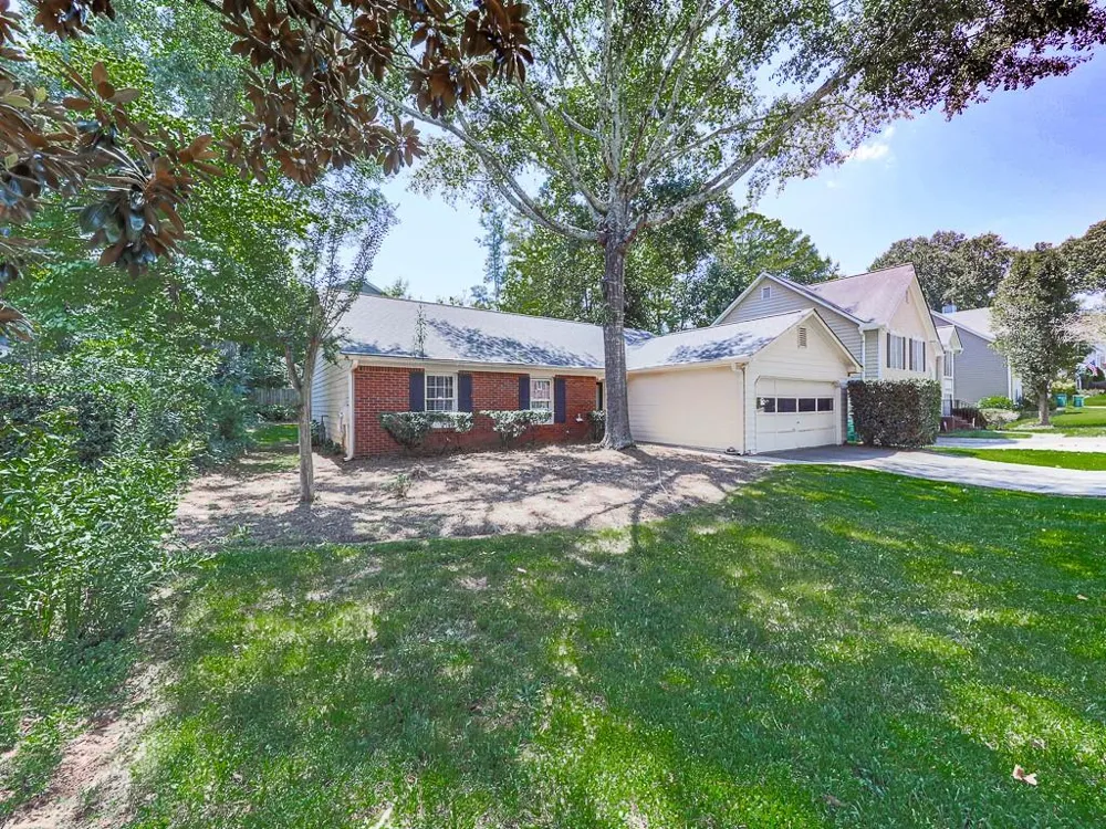 650 Radford Circle Woodstock, GA 30188