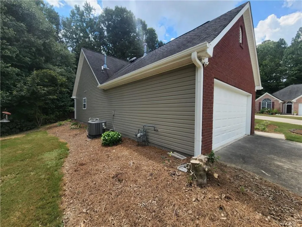 180 Brookestone Point Fayetteville, GA 30215