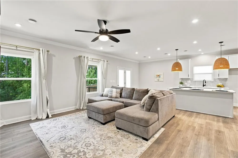 136 Ledgemont Way Acworth, GA 30101