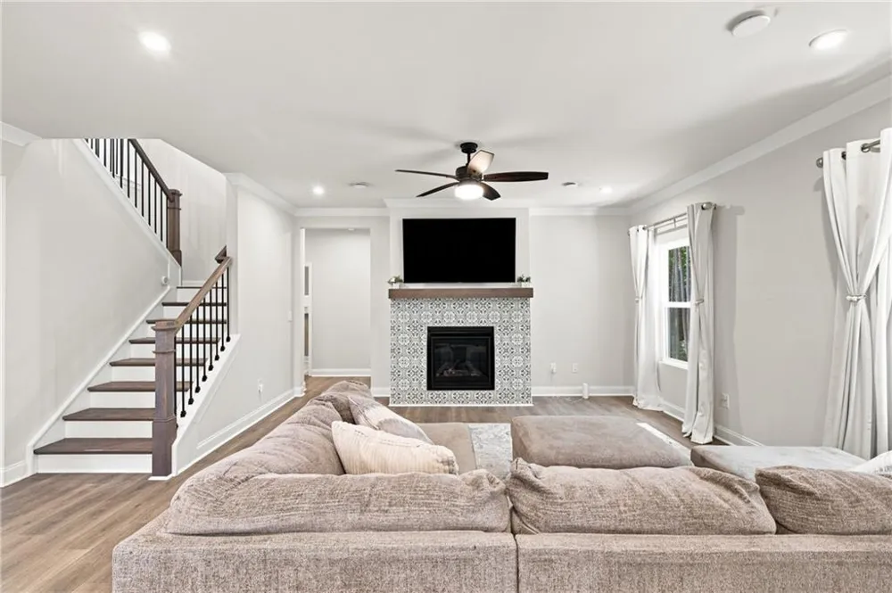 136 Ledgemont Way Acworth, GA 30101
