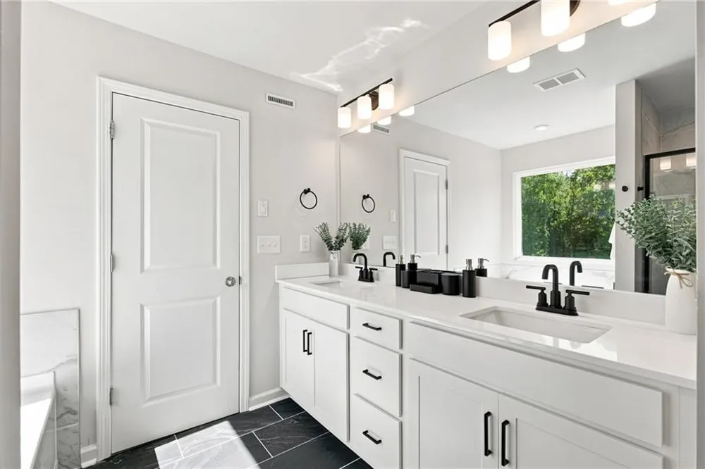 136 Ledgemont Way Acworth, GA 30101
