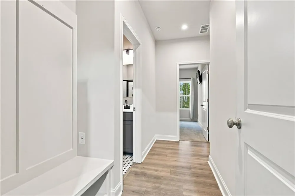 136 Ledgemont Way Acworth, GA 30101