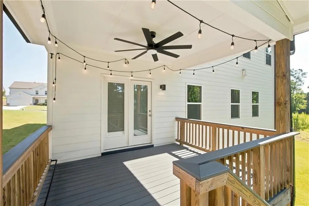 136 Ledgemont Way Acworth, GA 30101