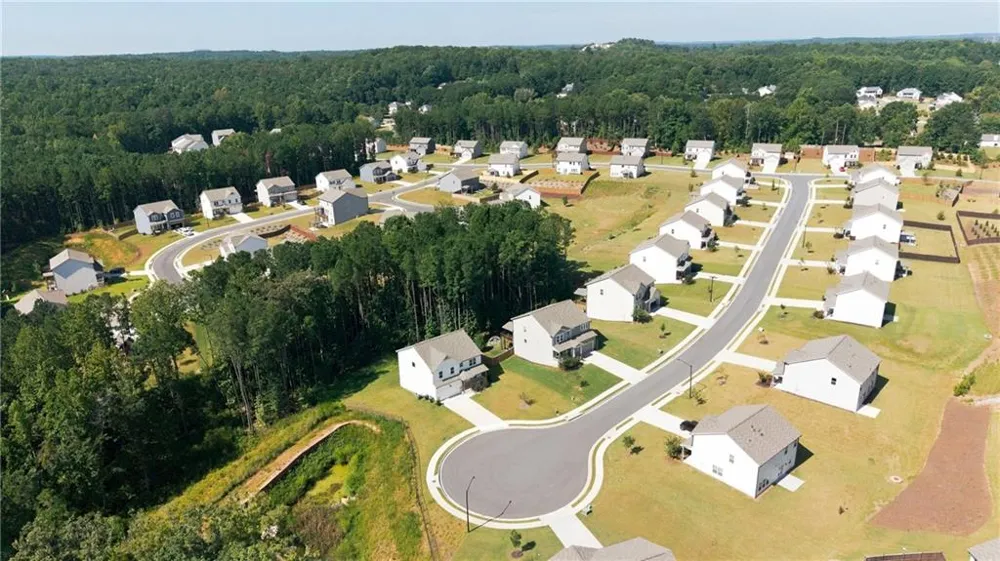 136 Ledgemont Way Acworth, GA 30101