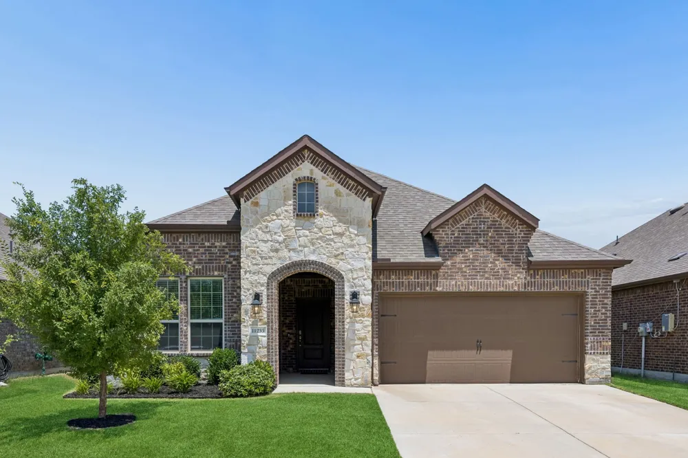 11233 Gold Pan Trail Aubrey, TX 76227
