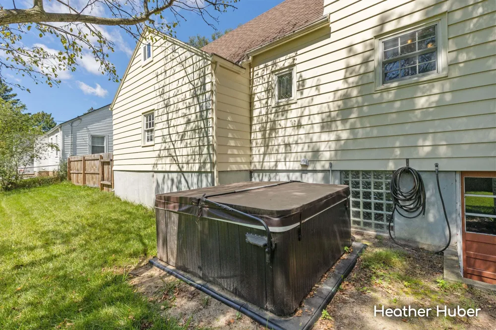 1860 Michigan Street NE Grand Rapids, MI 49503