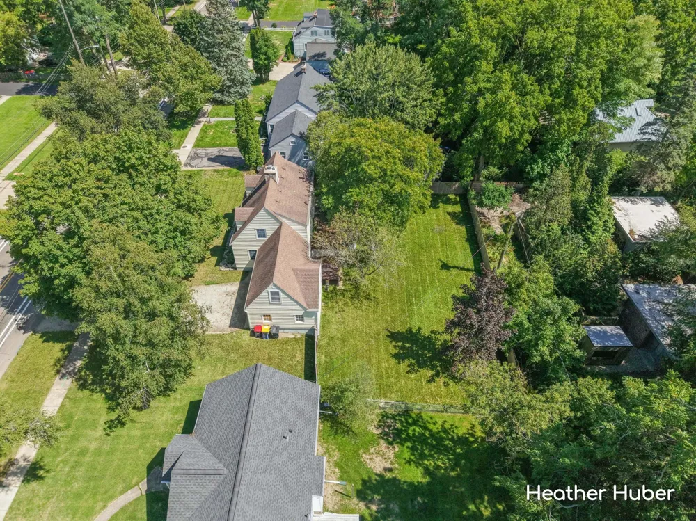 1860 Michigan Street NE Grand Rapids, MI 49503