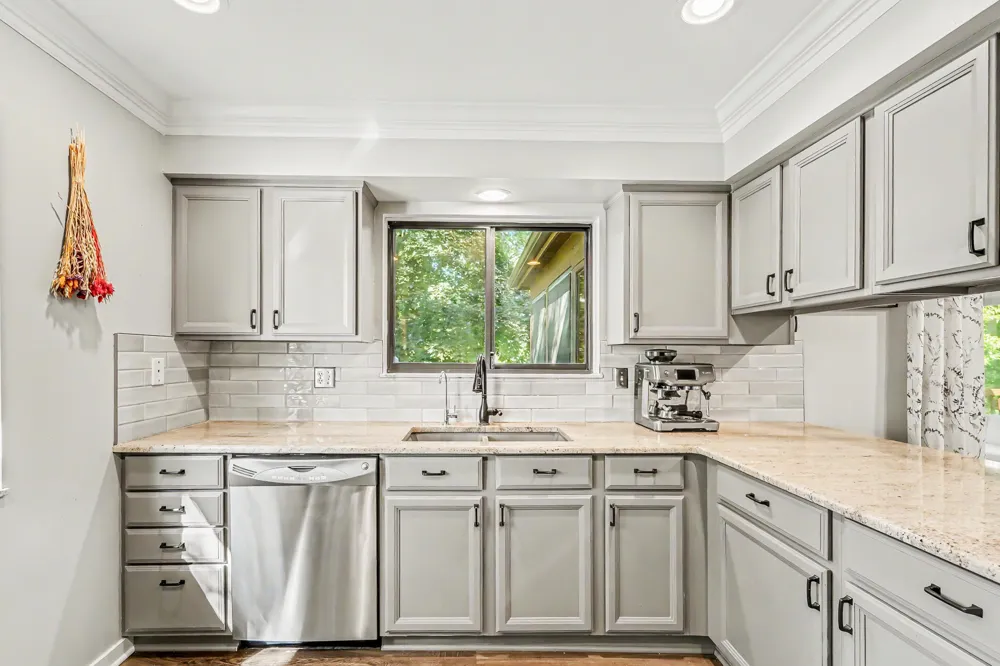 6549 Napier Road Plymouth, MI 48170