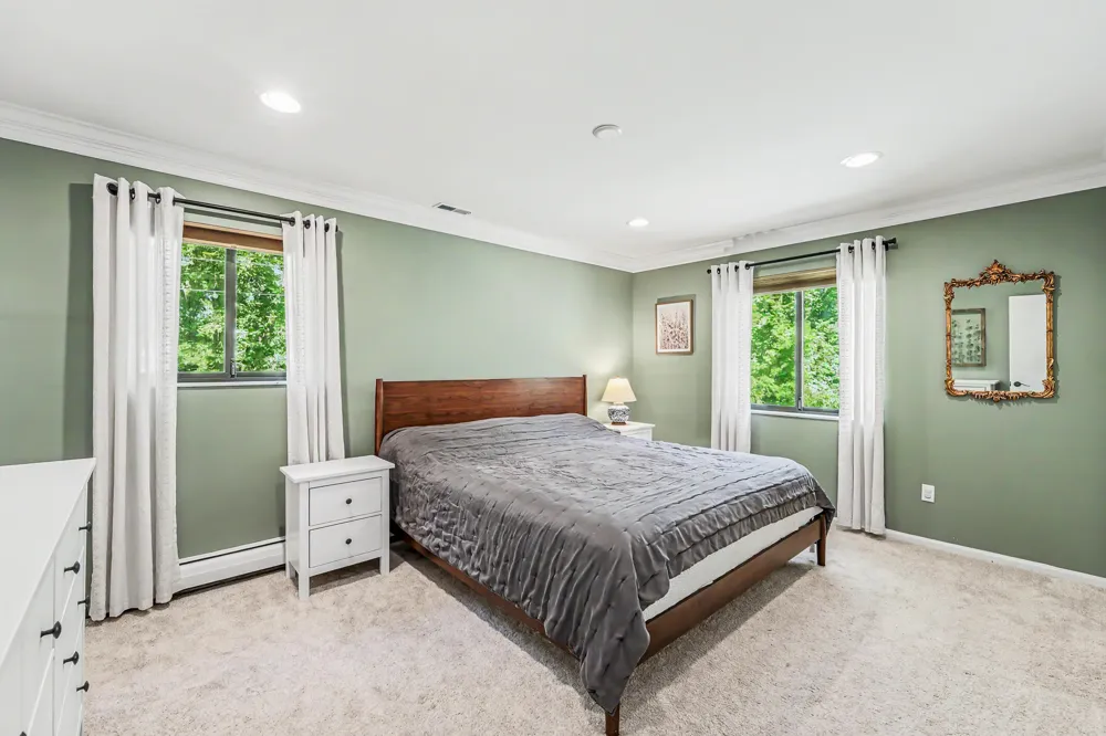6549 Napier Road Plymouth, MI 48170