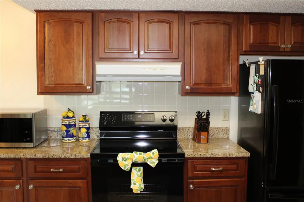 327 108TH STREET W #327 Bradenton, FL 34209