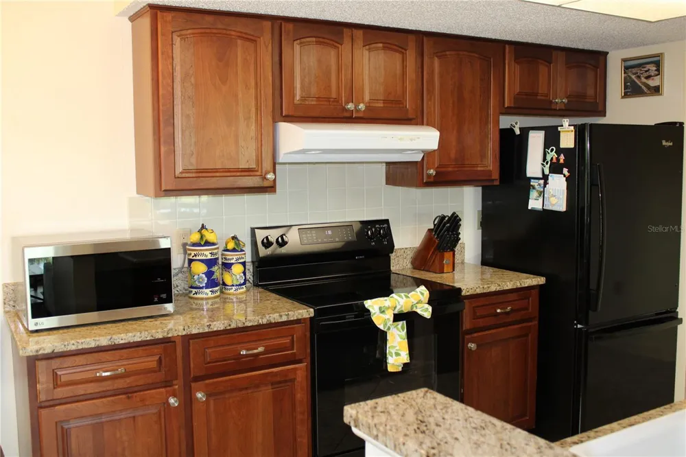 327 108TH STREET W #327 Bradenton, FL 34209
