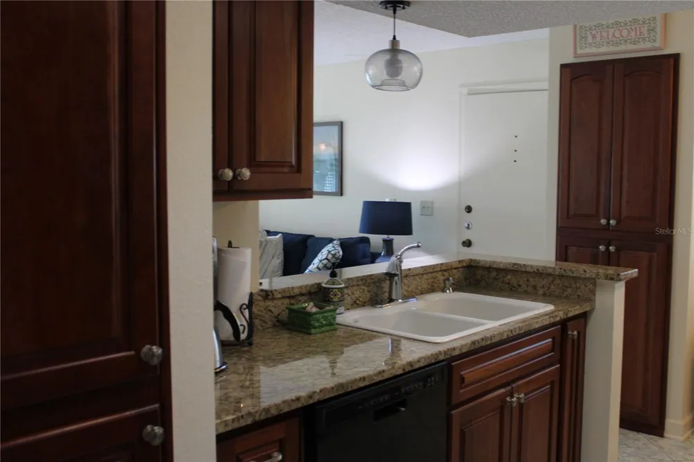 327 108TH STREET W #327 Bradenton, FL 34209