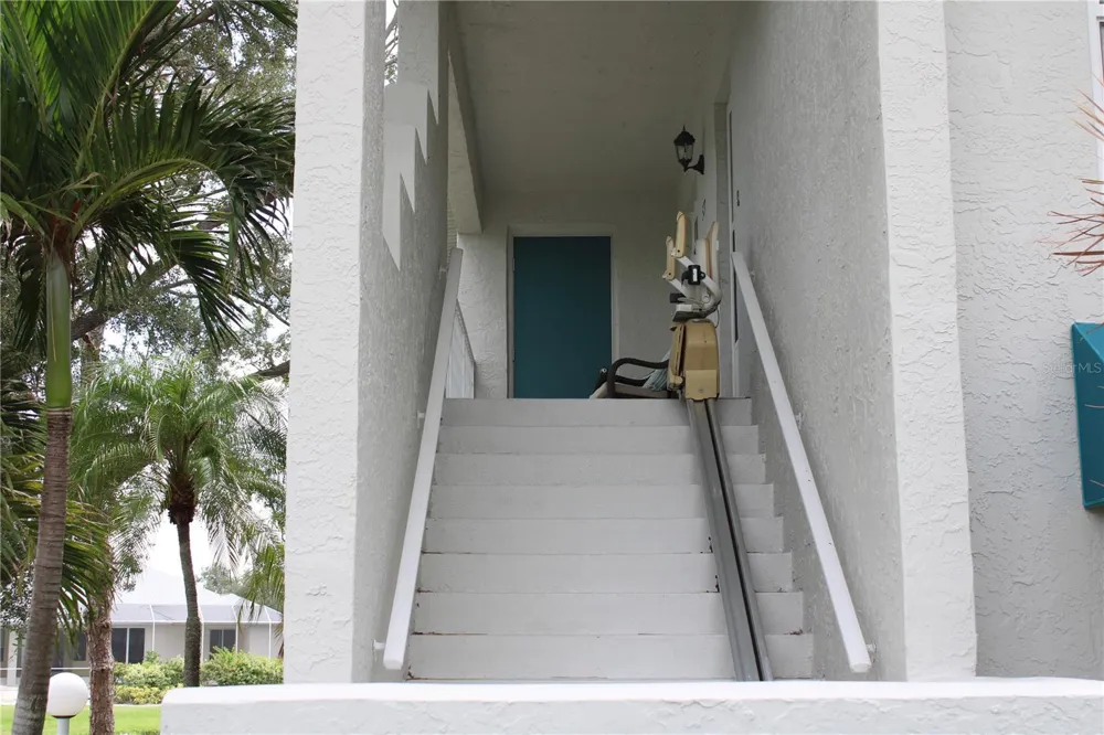 327 108TH STREET W #327 Bradenton, FL 34209
