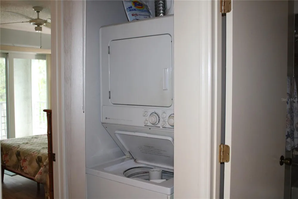 327 108TH STREET W #327 Bradenton, FL 34209