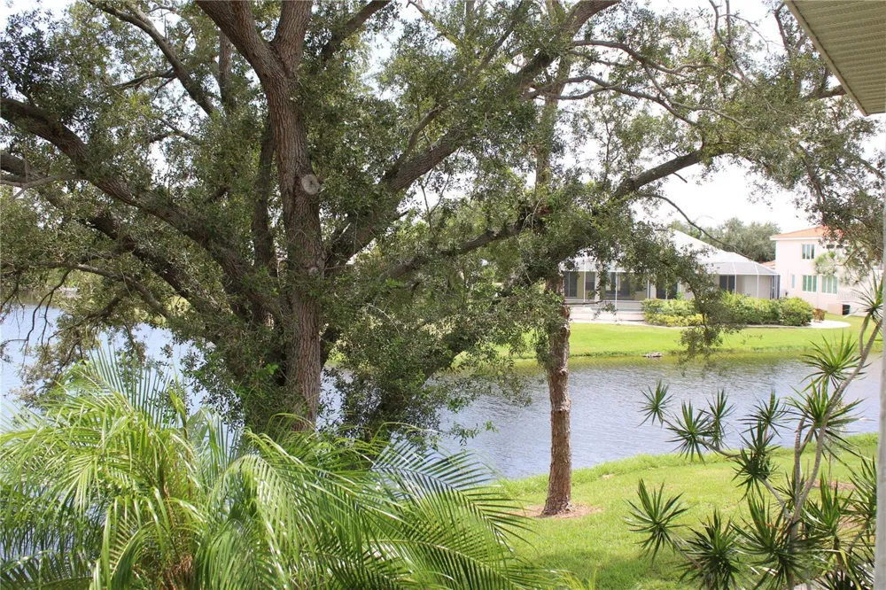 327 108TH STREET W #327 Bradenton, FL 34209