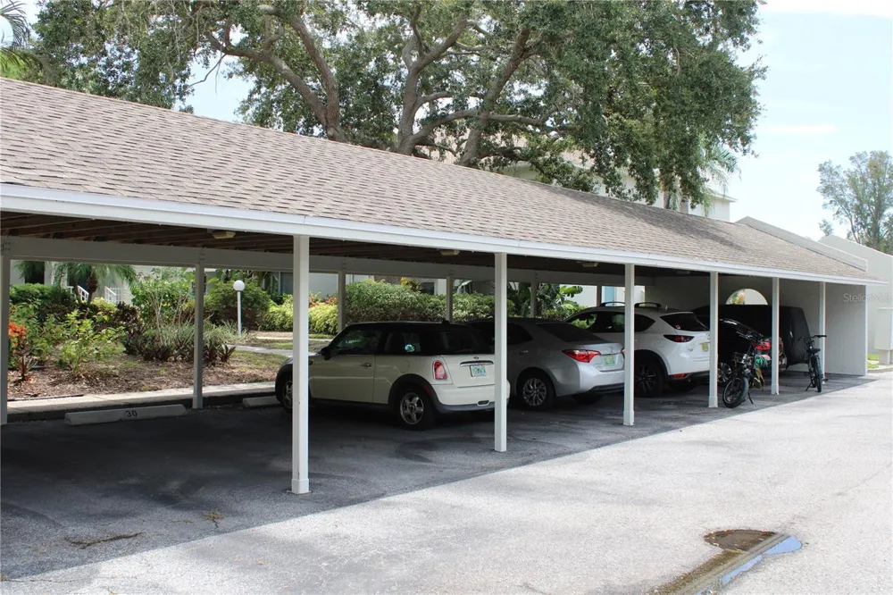 327 108TH STREET W #327 Bradenton, FL 34209