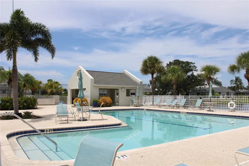 327 108TH STREET W #327 Bradenton, FL 34209