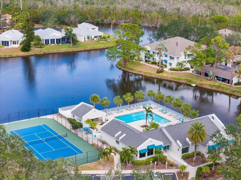 327 108TH STREET W #327 Bradenton, FL 34209