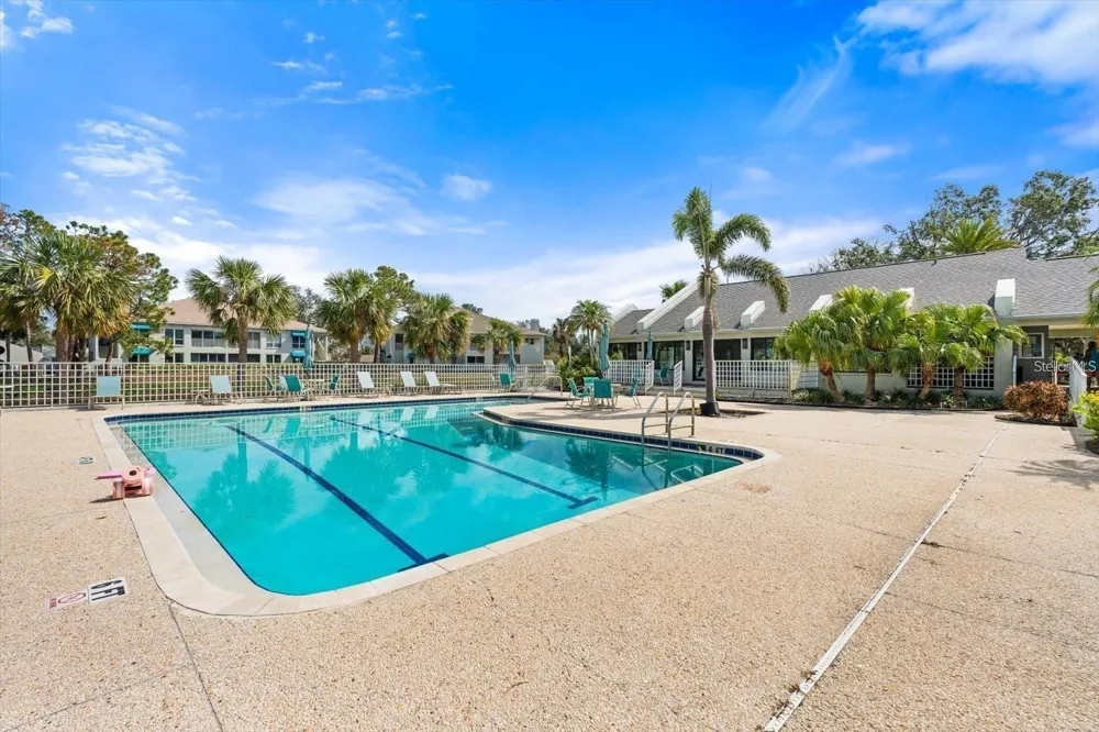 327 108TH STREET W #327 Bradenton, FL 34209