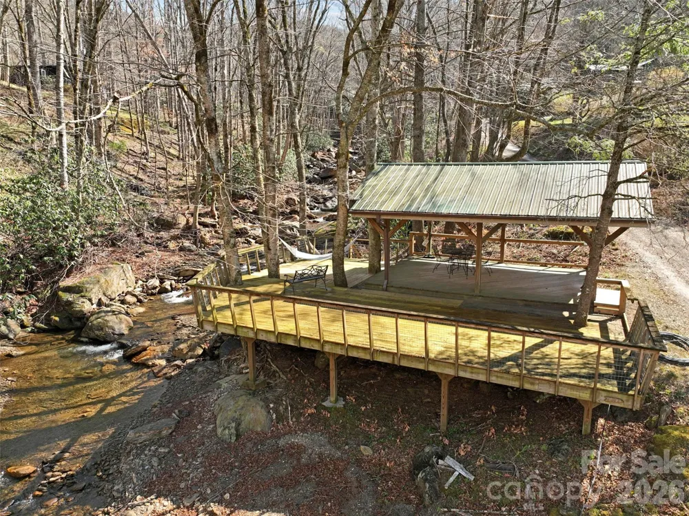 142 Cold Spring Road Burnsville, NC 28714
