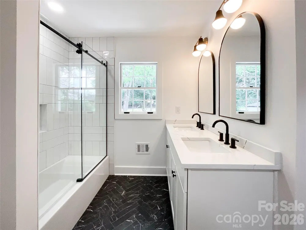 3011 Parkstone Drive Charlotte, NC 28210