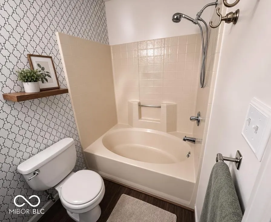 6827 Shore Island Drive Indianapolis, IN 46220