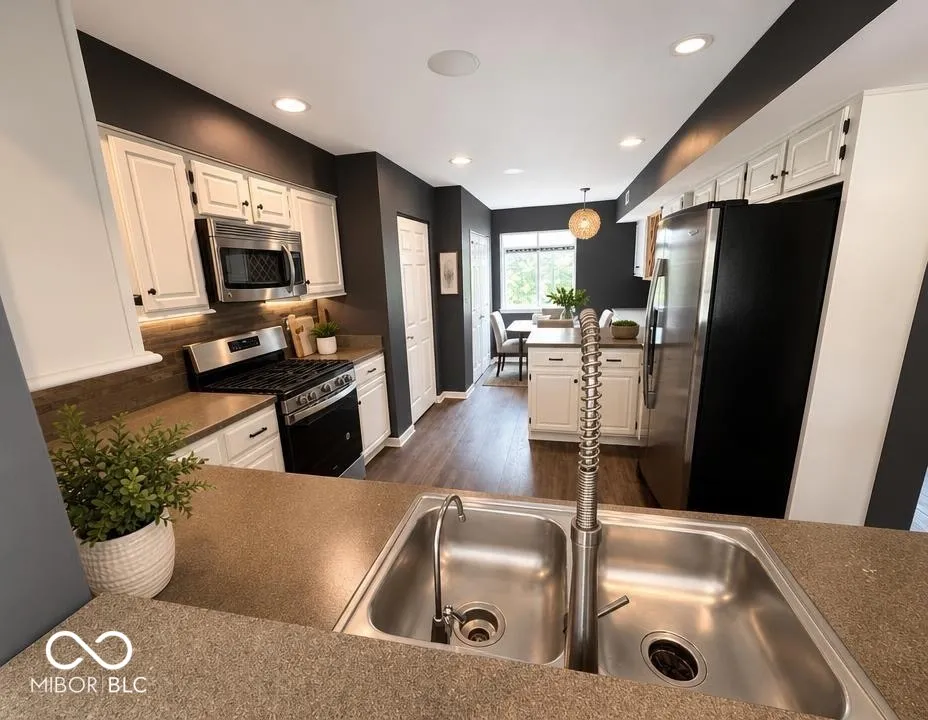 6827 Shore Island Drive Indianapolis, IN 46220