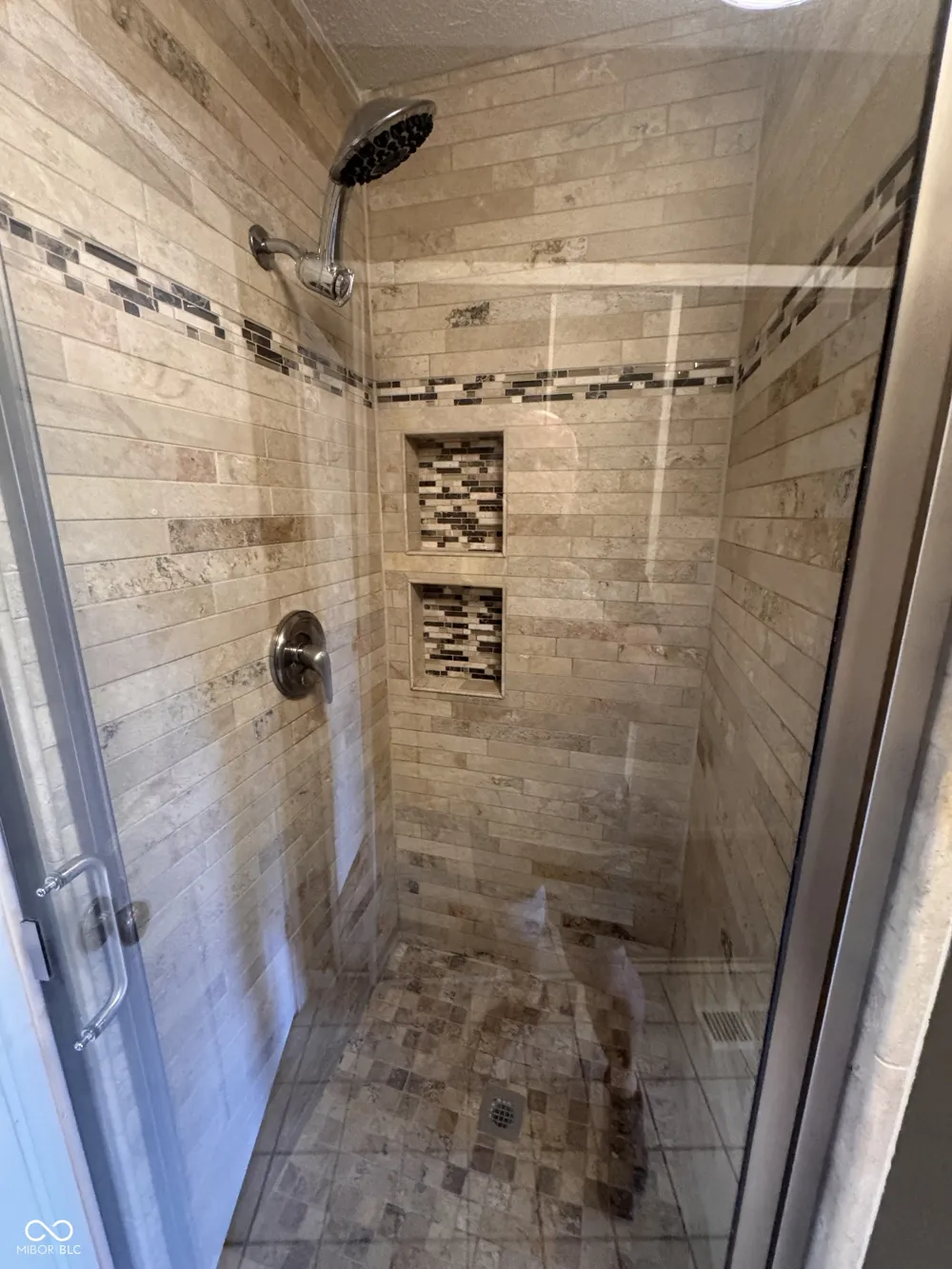 6827 Shore Island Drive Indianapolis, IN 46220