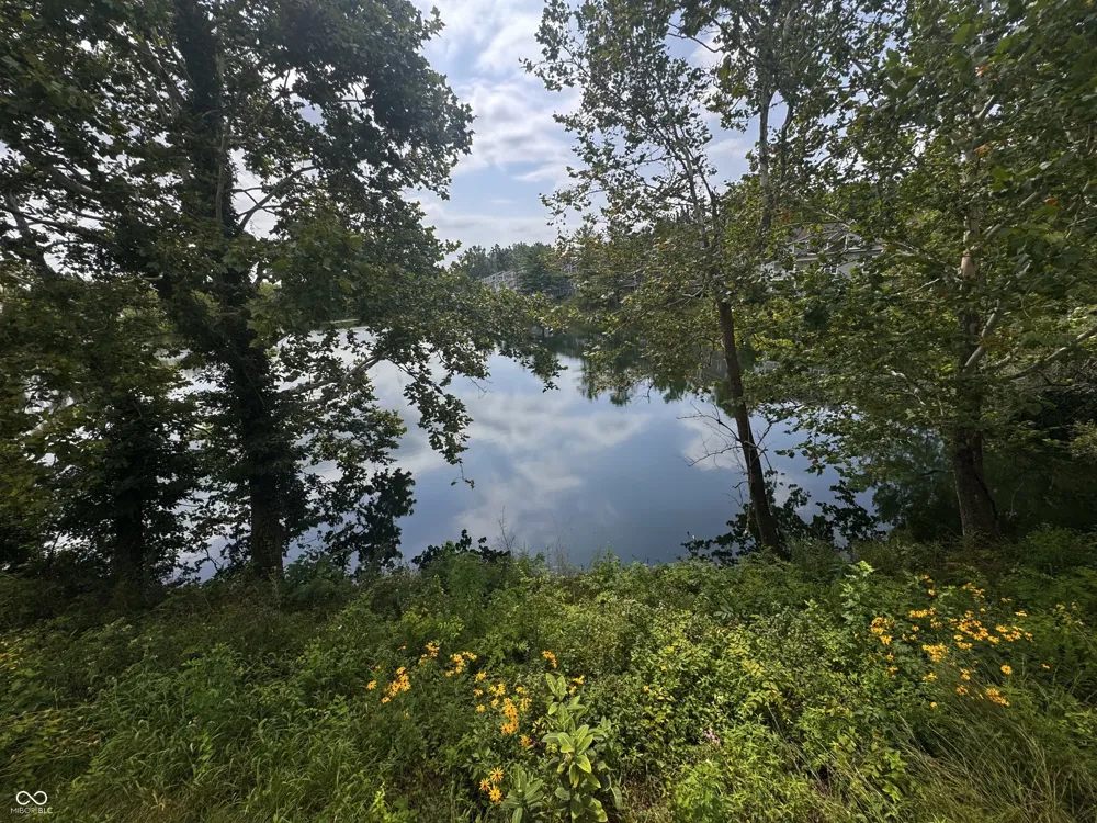 6827 Shore Island Drive Indianapolis, IN 46220