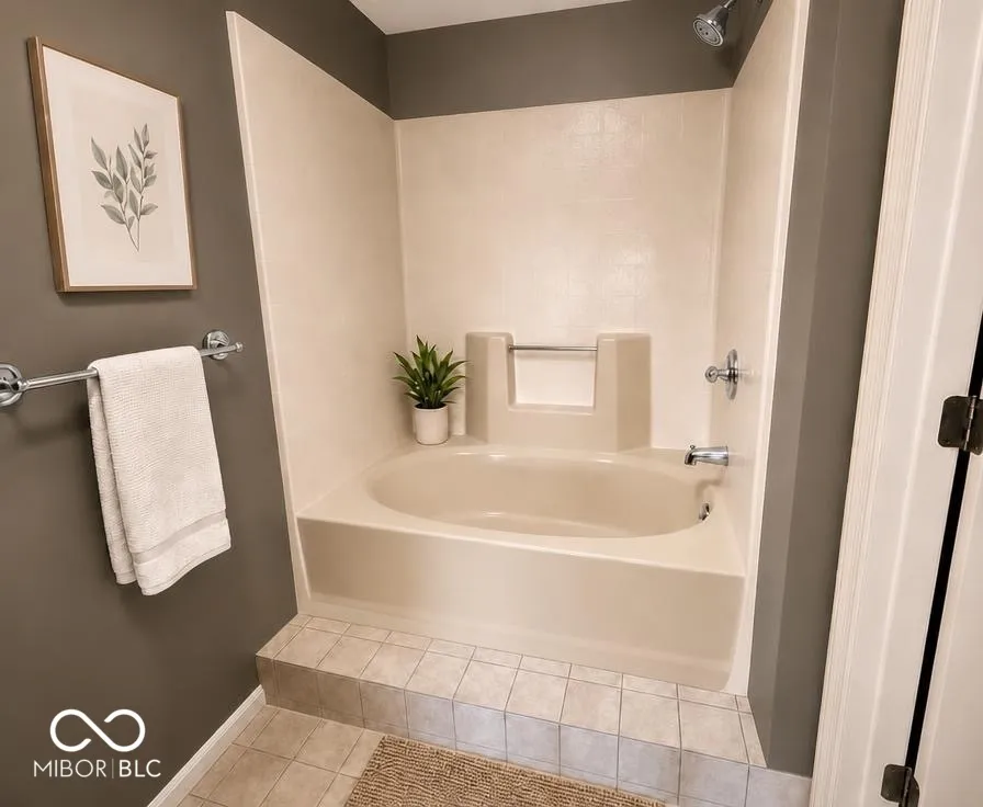 6827 Shore Island Drive Indianapolis, IN 46220