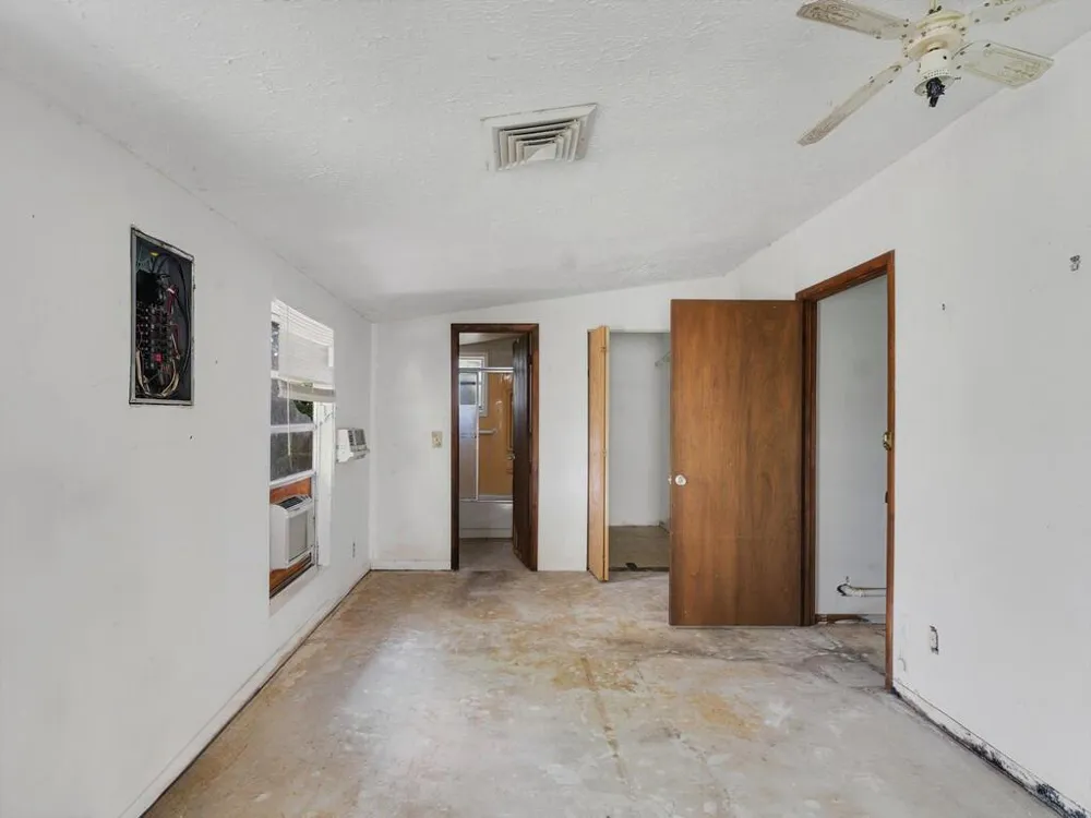 490 Sandia Avenue Port St. Lucie, FL 34983