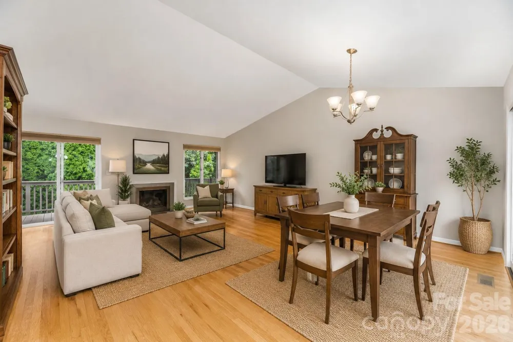121 Deerlake Drive Asheville, NC 28803