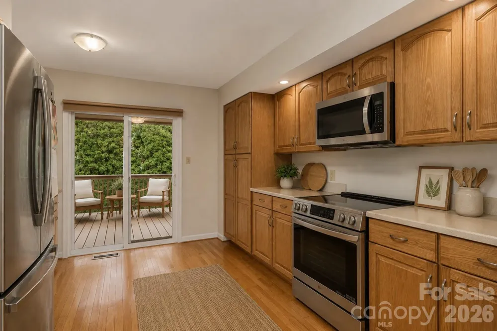 121 Deerlake Drive Asheville, NC 28803