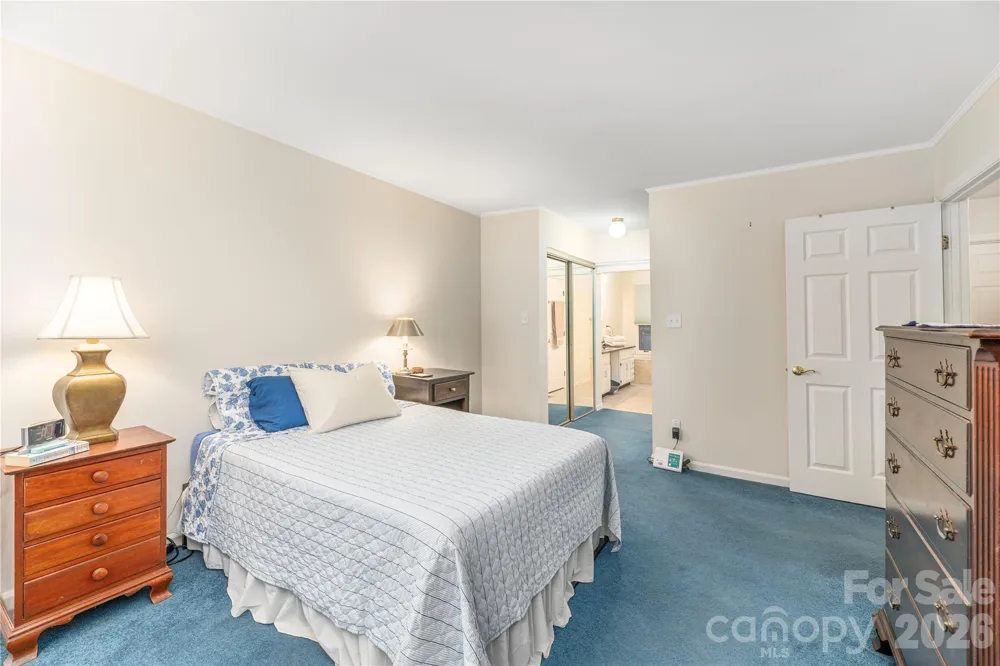 121 Deerlake Drive Asheville, NC 28803