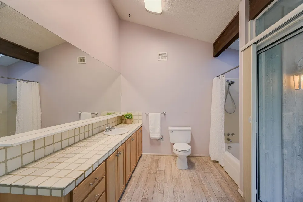 1403 Redbud Trail West Lake Hills, TX 78746