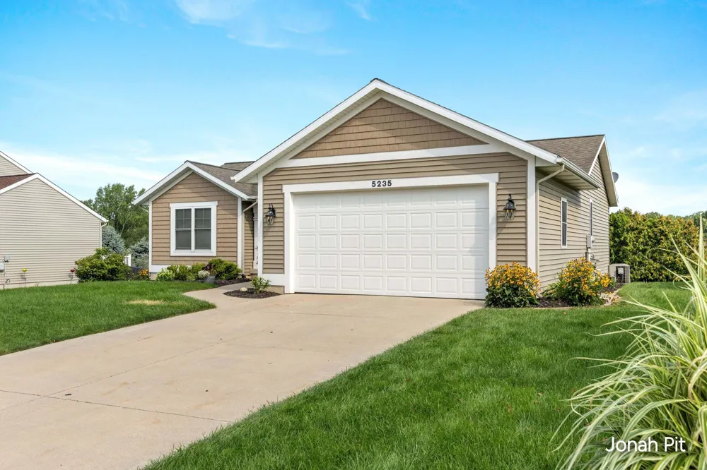 5235 Quest Drive SW Wyoming, MI 49418